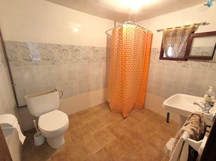 Image No.13-6 Bed Country House for sale