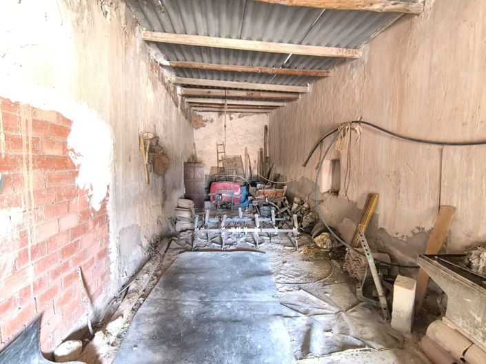 Image No.18-6 Bed Country House for sale