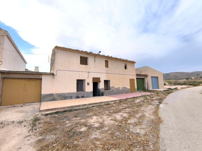 Image No.2-6 Bed Country House for sale