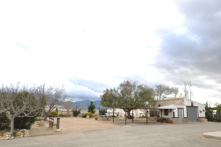 Image No.6-6 Bed Country House for sale
