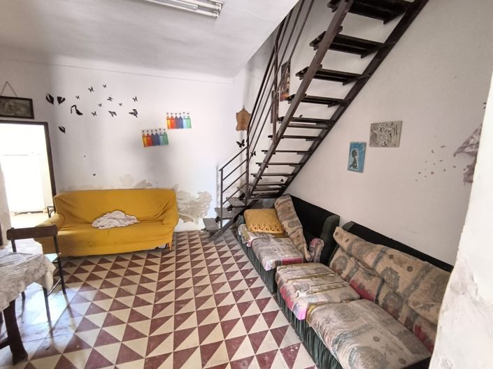 Image No.9-6 Bed Country House for sale