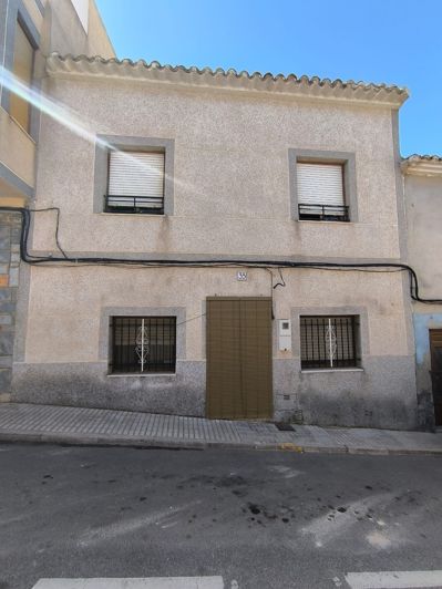 Image No.1-5 Bed Townhouse for sale