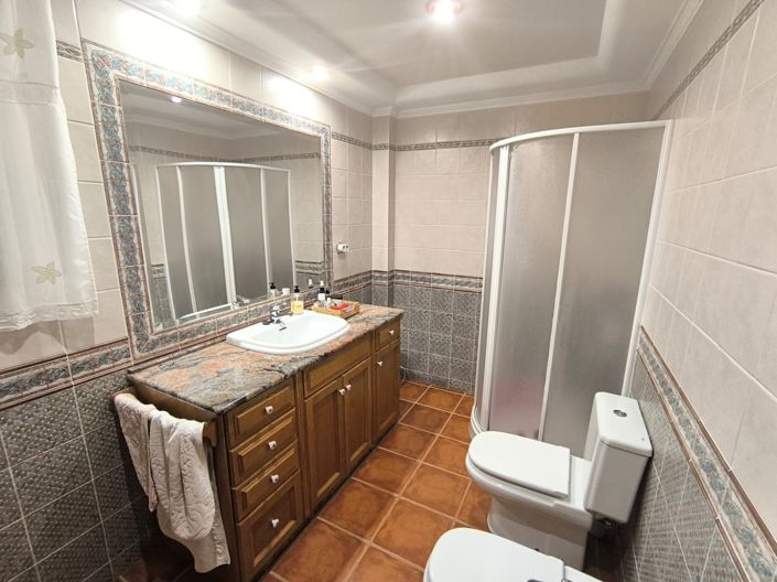 Image No.11-5 Bed Villa for sale