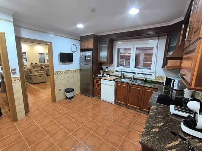 Image No.6-5 Bed Villa for sale