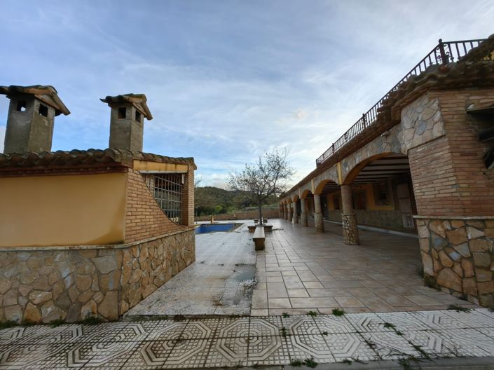 Image No.16-7 Bed Country House for sale