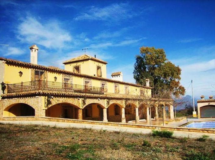 Image No.2-Maison de campagne de 7 chambres à vendre