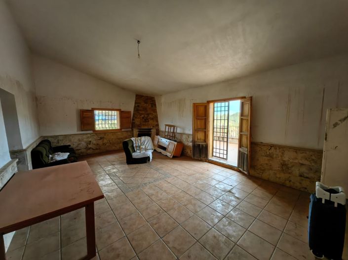 Image No.20-7 Bed Country House for sale