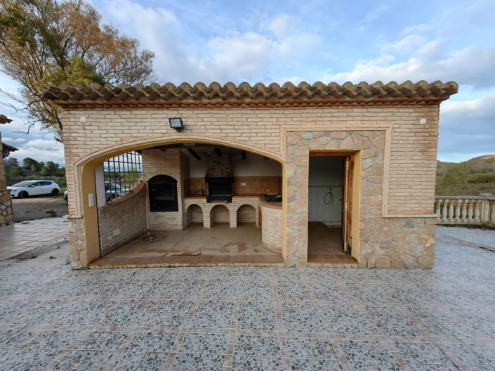 Image No.23-7 Bed Country House for sale