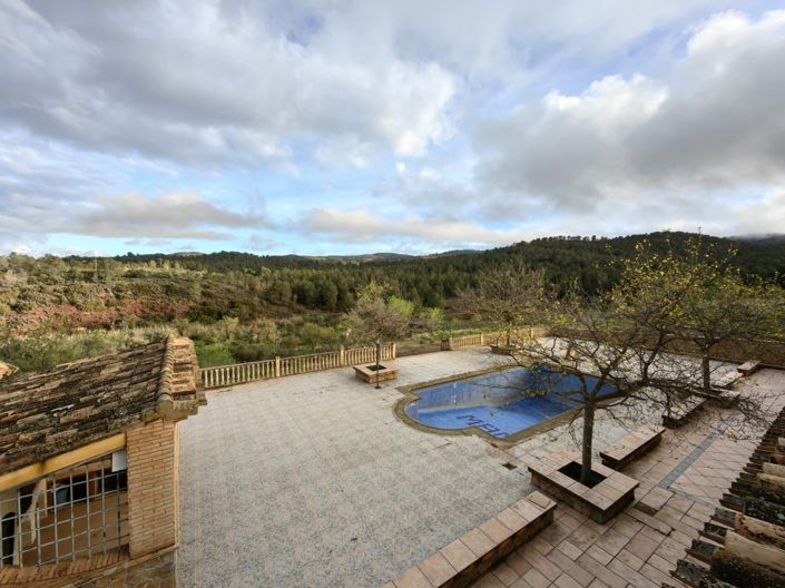 Image No.24-7 Bed Country House for sale