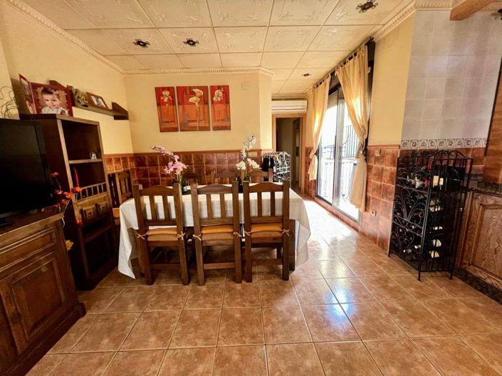 Image No.17-3 Bed Townhouse for sale