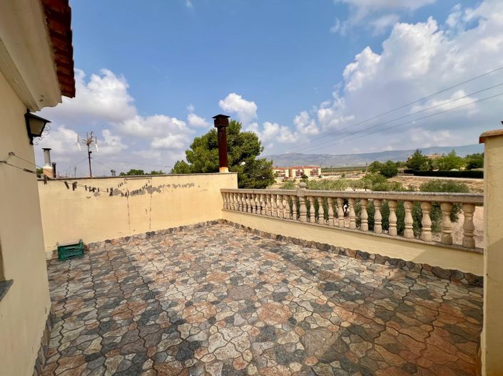 Image No.23-3 Bed Townhouse for sale