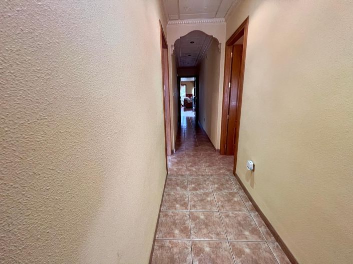 Image No.25-3 Bed Townhouse for sale