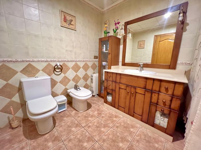 Image No.7-3 Bed Townhouse for sale