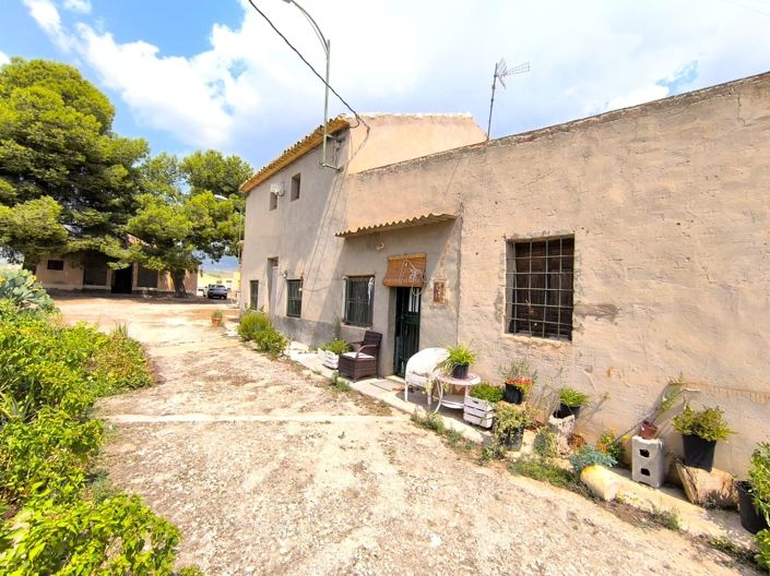 Image No.1-5 Bed Country House for sale