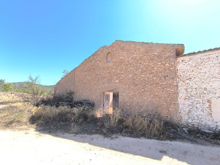 Image No.17-2 Bed Country House for sale