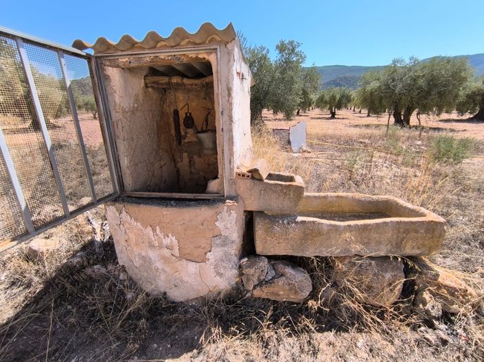 Image No.21-2 Bed Country House for sale