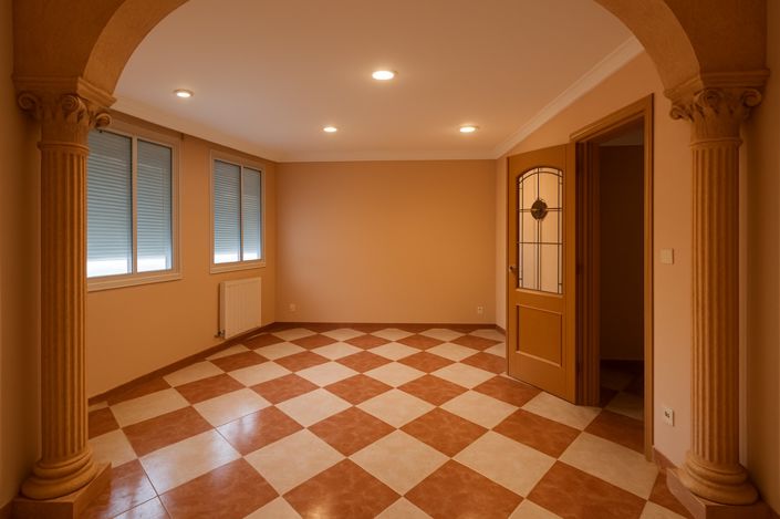 Image No.1-3 Bed Townhouse for sale