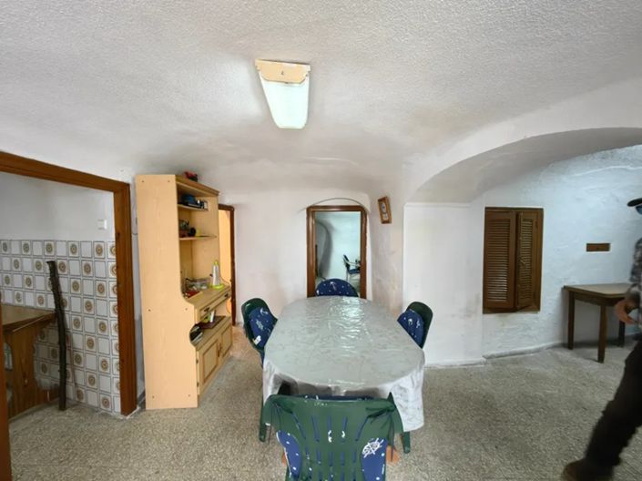 Image No.11-5 Bed Country House for sale