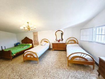 o1j4vatj8h7d4ls41ciu1srm12j21t