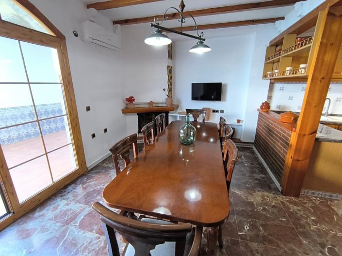 Image No.14-5 Bed Townhouse for sale