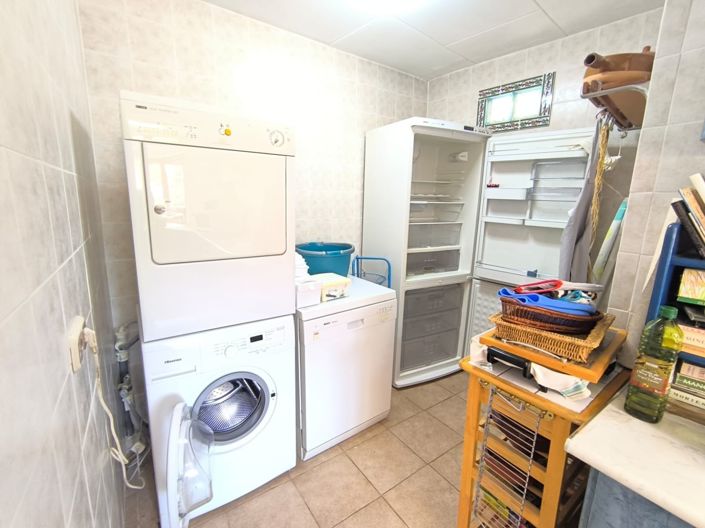 Image No.17-5 Bed Townhouse for sale