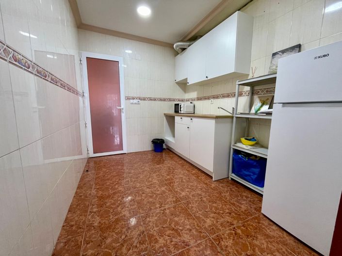 Image No.6-2 Bed Townhouse for sale