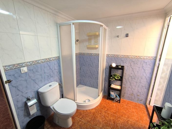 Image No.9-2 Bed Townhouse for sale