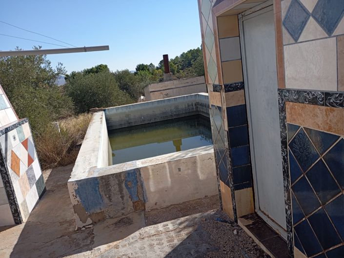 Image No.2-Maison de campagne de 5 chambres à vendre à Yecla