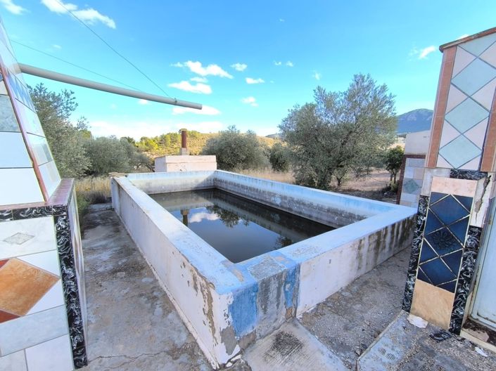 Image No.4-Maison de campagne de 5 chambres à vendre à Yecla
