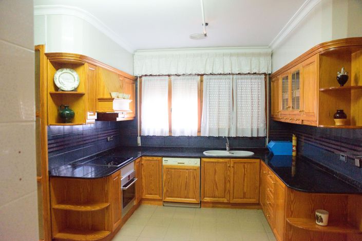 Image No.25-6 Bed Villa for sale