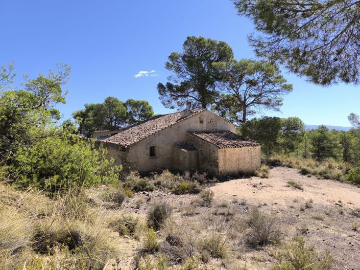 Image No.1-4 Bed Country House for sale