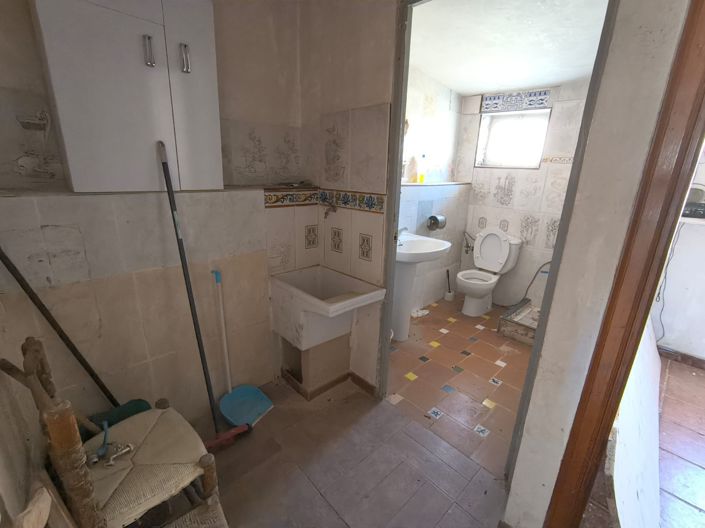 Image No.15-4 Bed Country House for sale