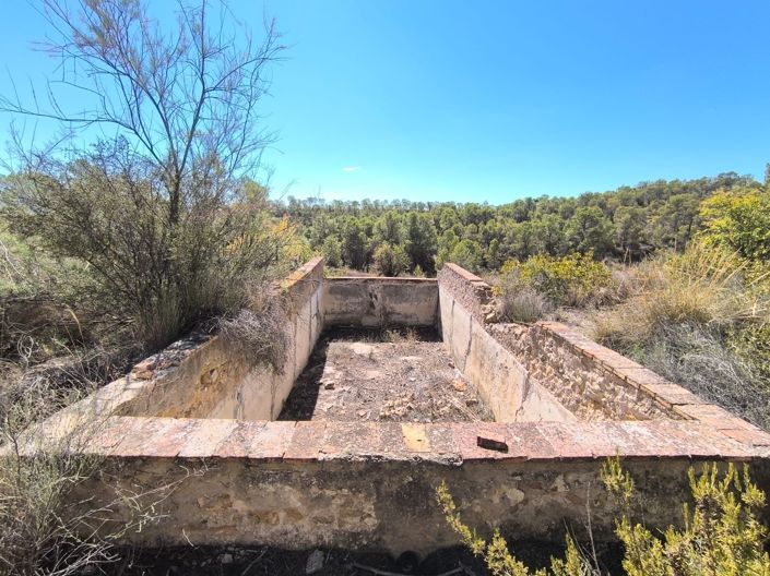 Image No.2-4 Bed Country House for sale