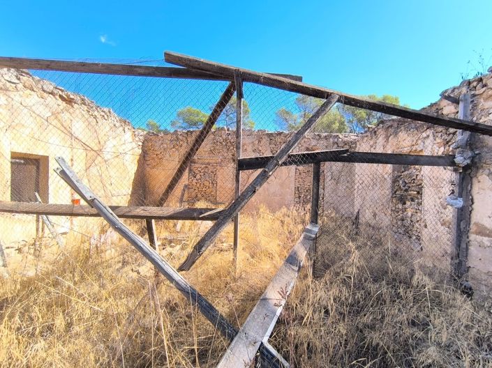 Image No.6-4 Bed Country House for sale