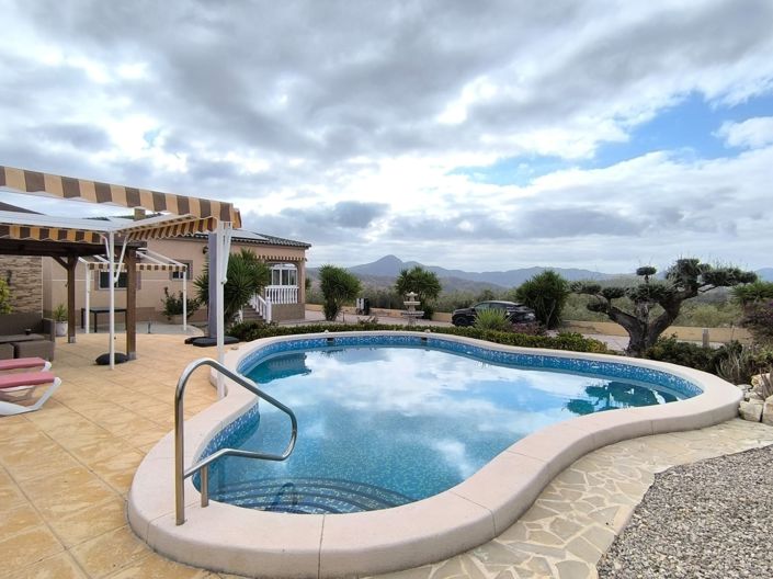 Image No.40-5 Bed Villa for sale