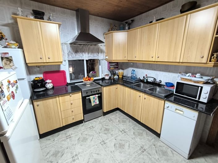 Image No.10-3 Bed Country House for sale