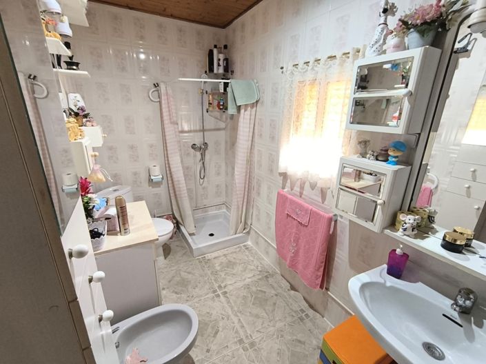 Image No.7-3 Bed Country House for sale