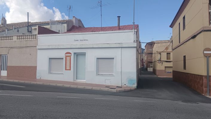 Image No.24-4 Bed Townhouse for sale