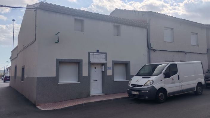 Image No.25-4 Bed Townhouse for sale