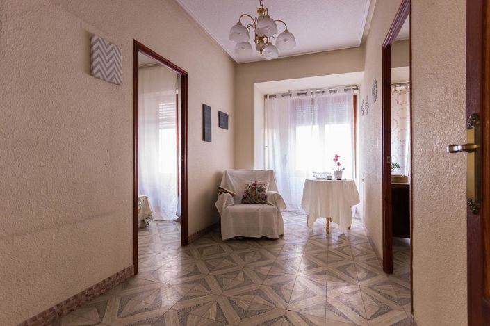 Image No.6-3 Bed Townhouse for sale