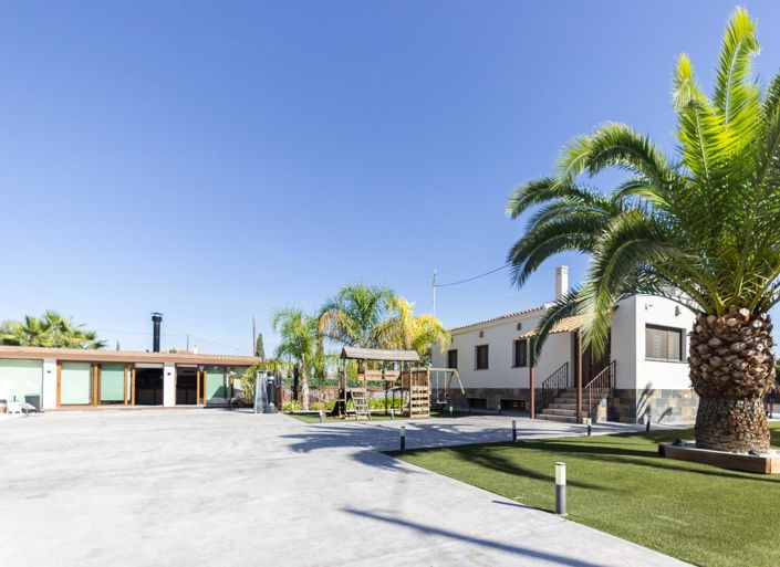 Image No.1-5 Bed Villa for sale