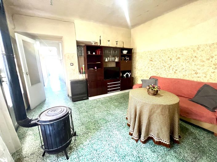 Image No.21-6 Bed Townhouse for sale