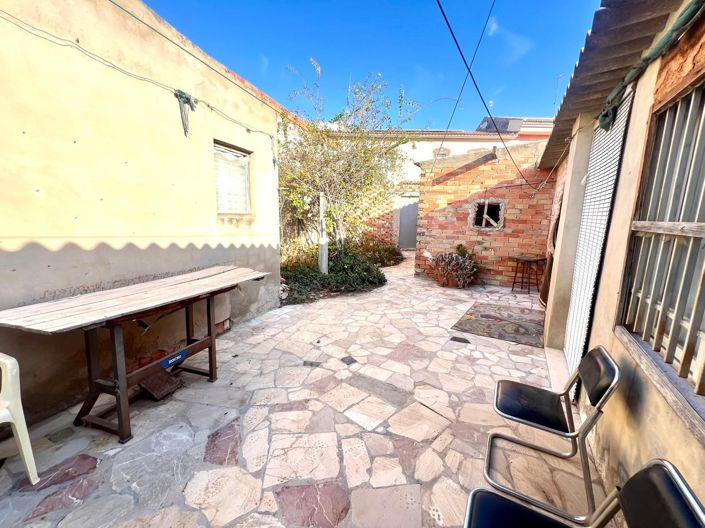 Image No.26-6 Bed Townhouse for sale