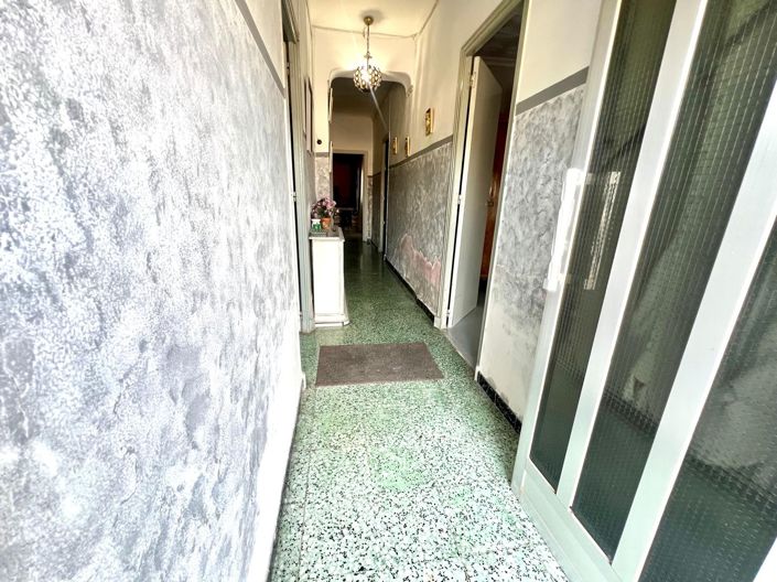 Image No.31-6 Bed Townhouse for sale