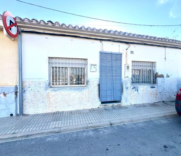 Image No.33-6 Bed Townhouse for sale