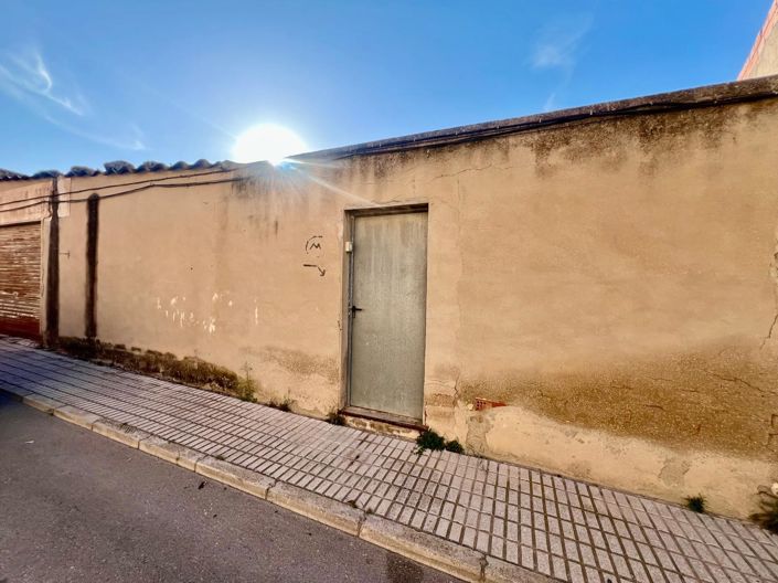 Image No.34-6 Bed Townhouse for sale