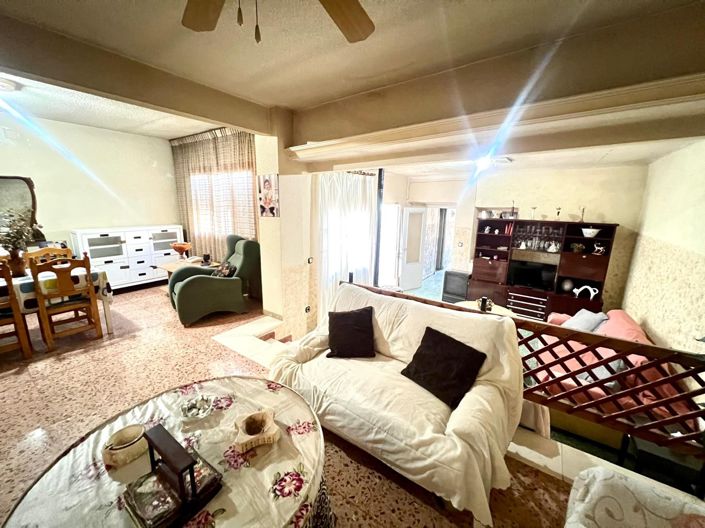 Image No.5-6 Bed Townhouse for sale