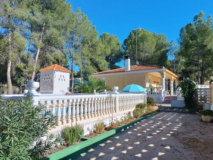 Image No.2-Villa de 4 chambres à vendre à Yecla