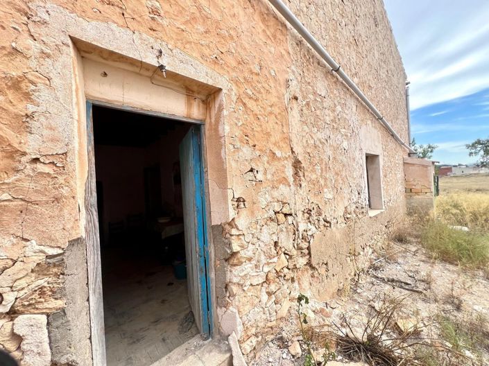 Image No.17-3 Bed Country House for sale