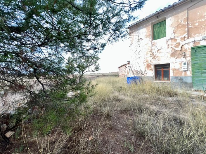 Image No.18-3 Bed Country House for sale